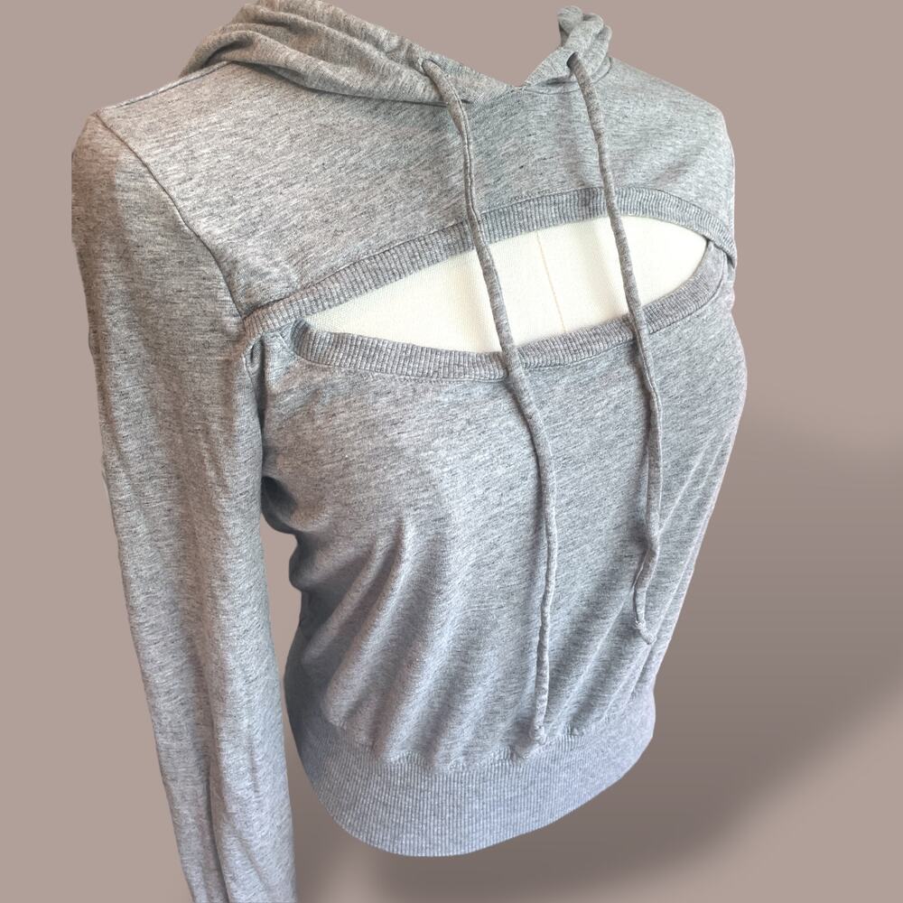 Heart & Hips Sneak Peak pullover cropped hoodie/ Gray/ Size L